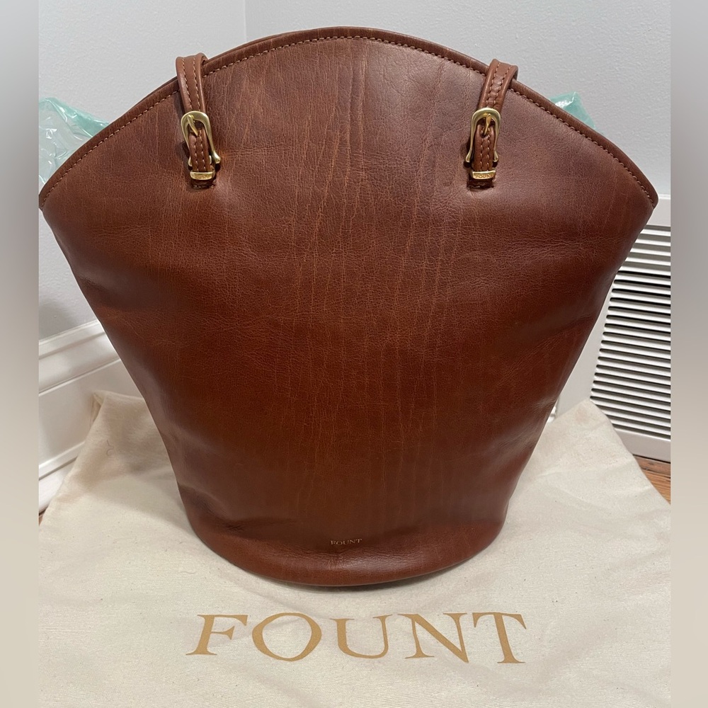 Fount Hazelnut Eloise
